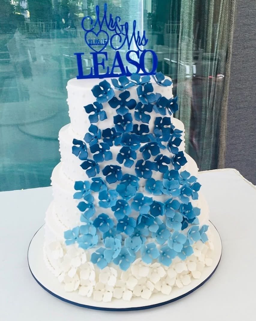 Cakes gallery image 2