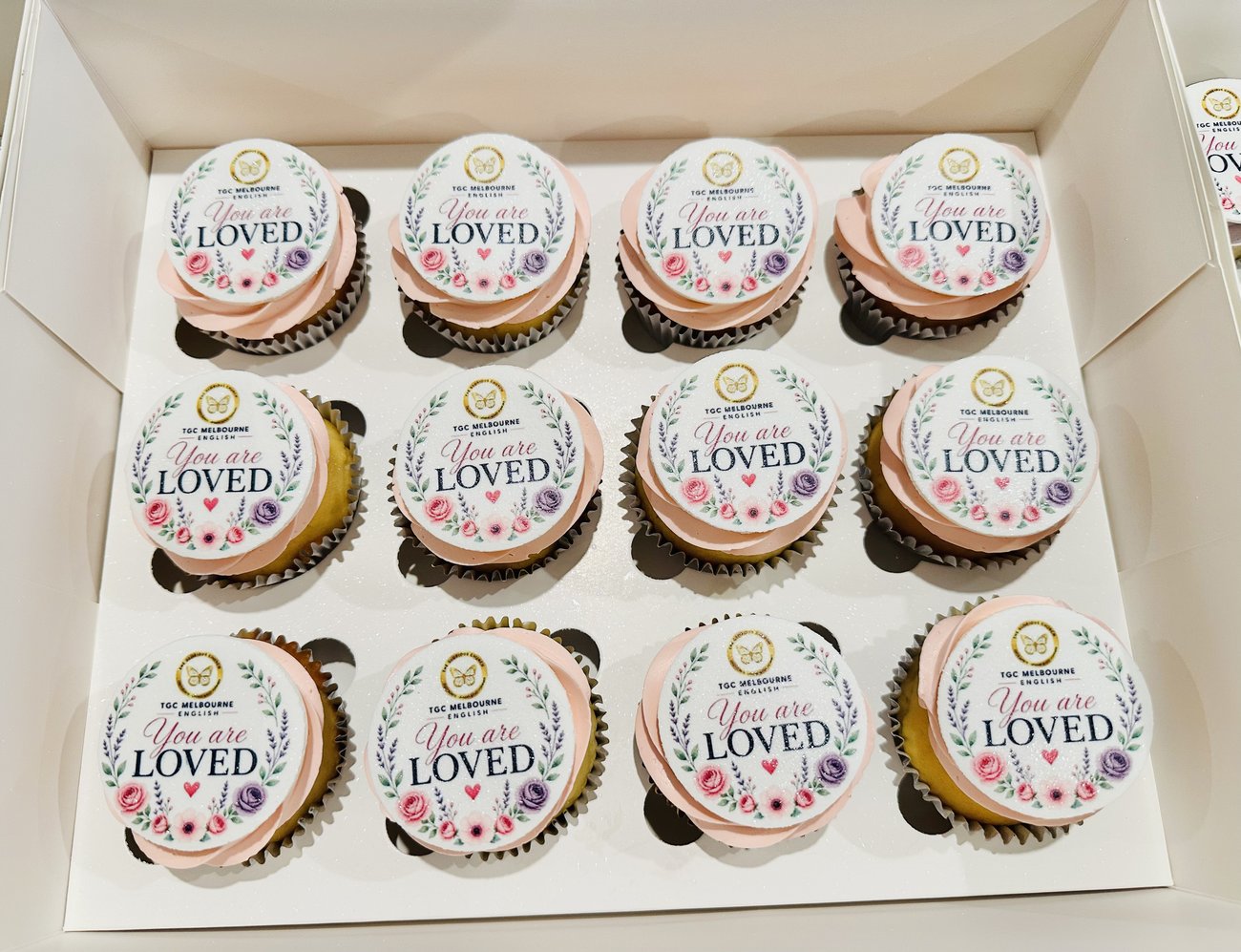 Cakes gallery image 29