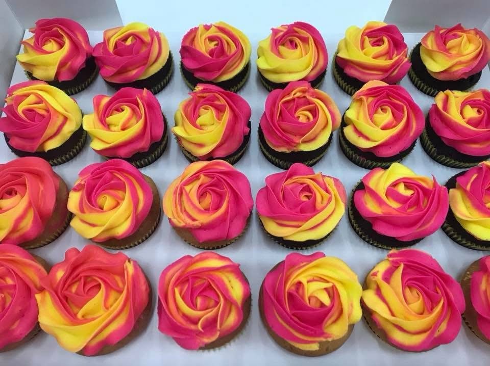 Cakes gallery image 34