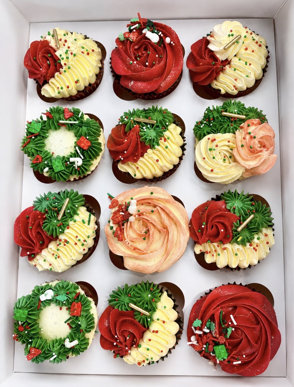 Cakes gallery image 38